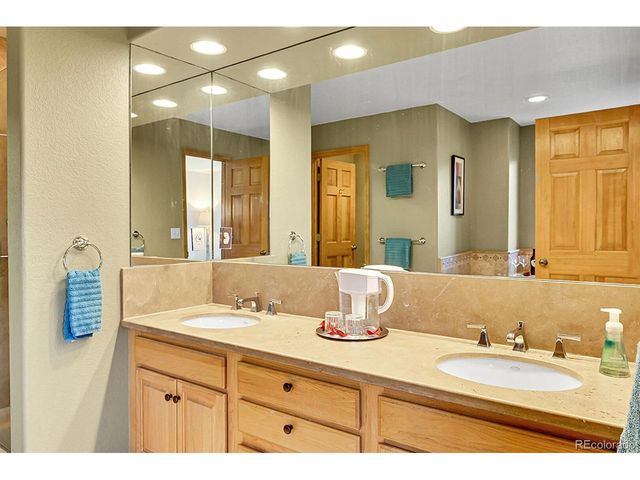 54 Spruce Ct, Evergreen, CO 80439