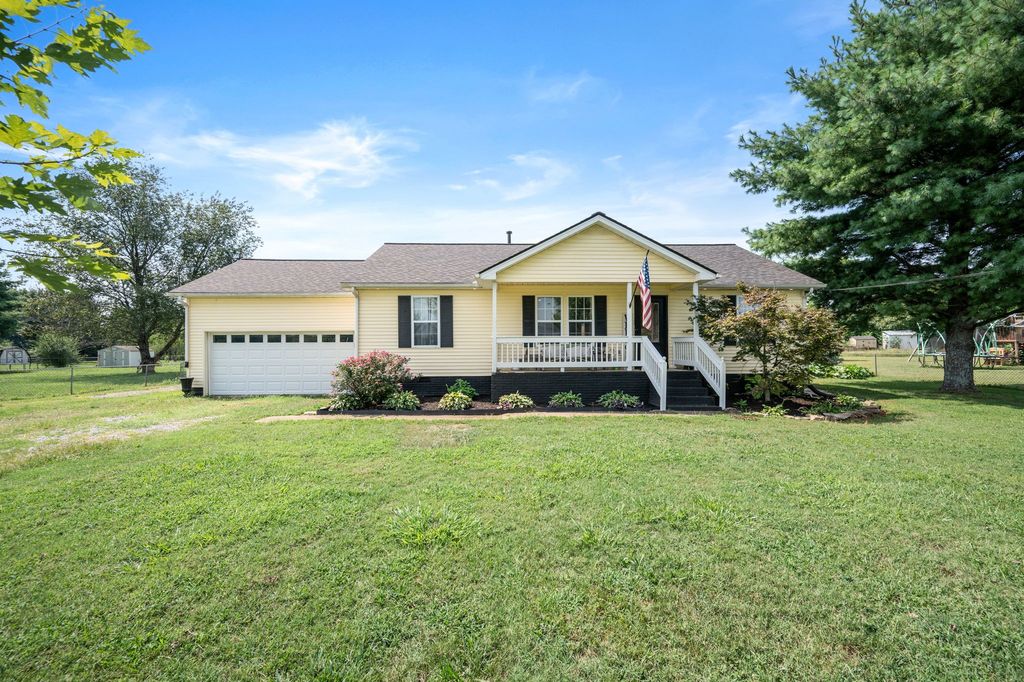 1821 Thompson Rd, Murfreesboro, TN 37128