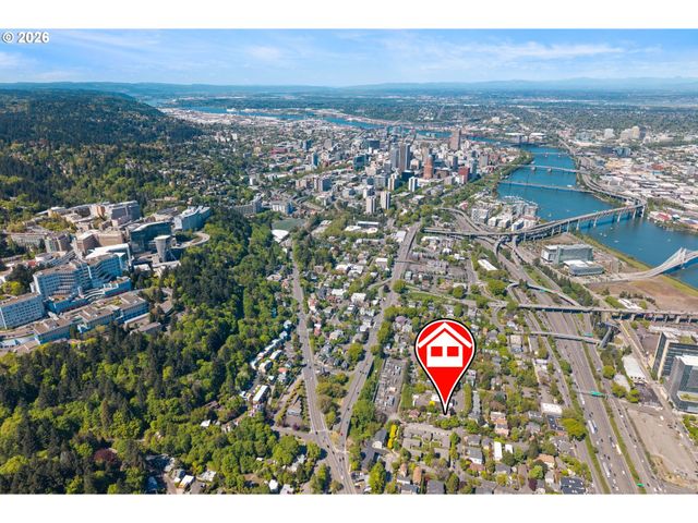 3627 S CORBETT Ave, Portland, OR 97239