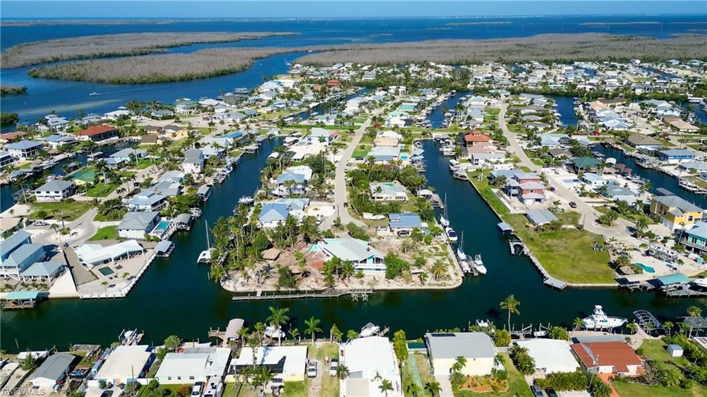 3547 Emerald AVE, ST. JAMES CITY, FL 33956 — exterior