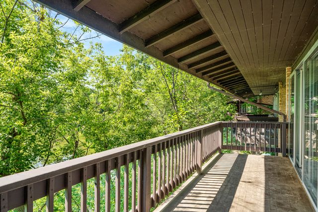 5536 E Lake Drive 68-C, Lisle, IL 60532