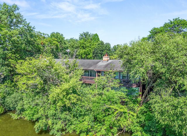 5536 E Lake Drive 68-C, Lisle, IL 60532