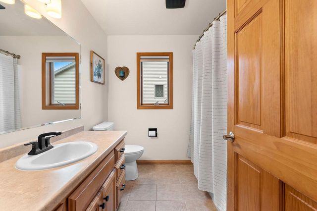 3166 EGAN LANE, Green Bay, WI 54311