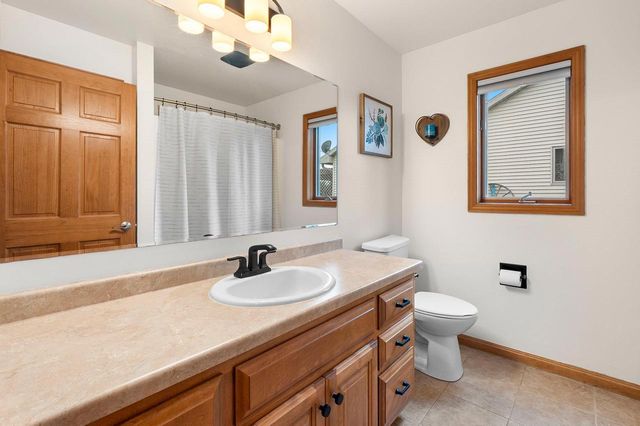 3166 EGAN LANE, Green Bay, WI 54311
