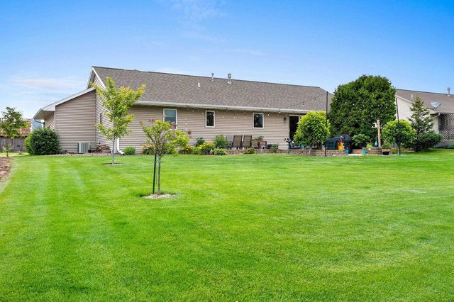 3166 EGAN LANE, Green Bay, WI 54311