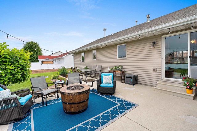 3166 EGAN LANE, Green Bay, WI 54311