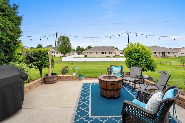 3166 EGAN LANE, Green Bay, WI 54311