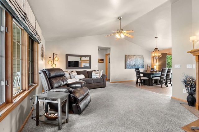 3166 EGAN LANE, Green Bay, WI 54311