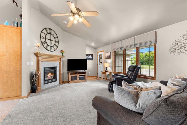 3166 EGAN LANE, Green Bay, WI 54311