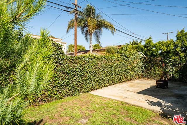 2468 Glencoe Avenue, Venice, CA 90291