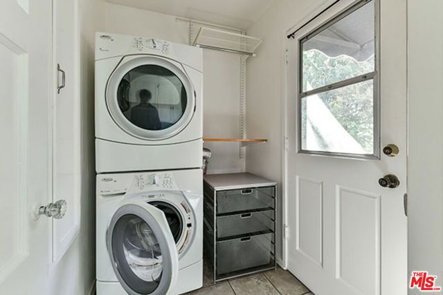 2468 Glencoe Avenue, Venice, CA 90291