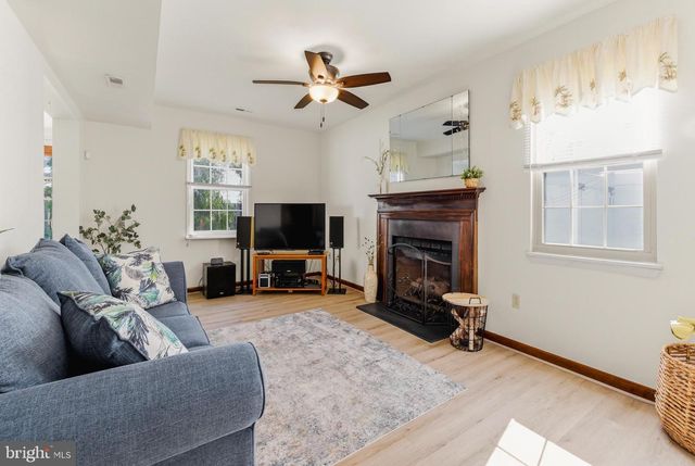 119 ROBINS RUN W, Swedesboro, NJ 08085