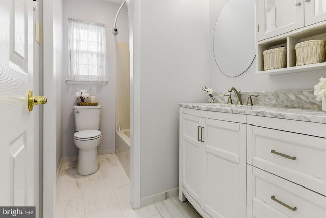 119 ROBINS RUN W, Swedesboro, NJ 08085