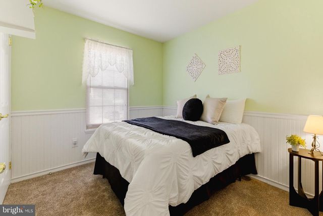 119 ROBINS RUN W, Swedesboro, NJ 08085