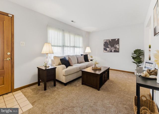 119 ROBINS RUN W, Swedesboro, NJ 08085