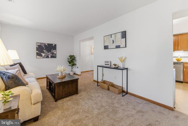 119 ROBINS RUN W, Swedesboro, NJ 08085
