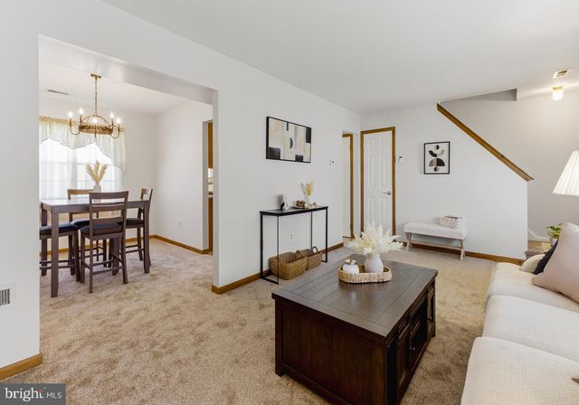 119 ROBINS RUN W, Swedesboro, NJ 08085