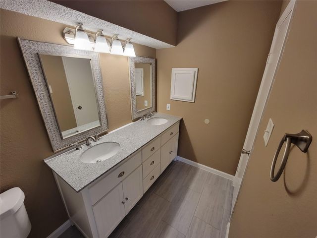 5718 Fargo Drive, Dickinson, TX 77539