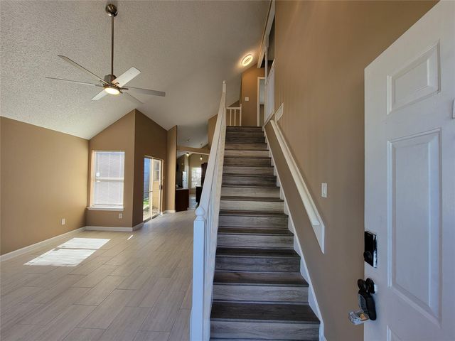 5718 Fargo Drive, Dickinson, TX 77539