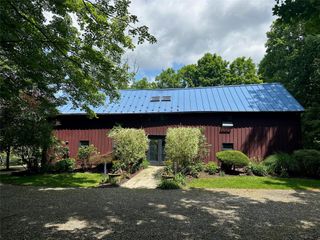 101 Drake Road, Pleasant Valley, NY 12569