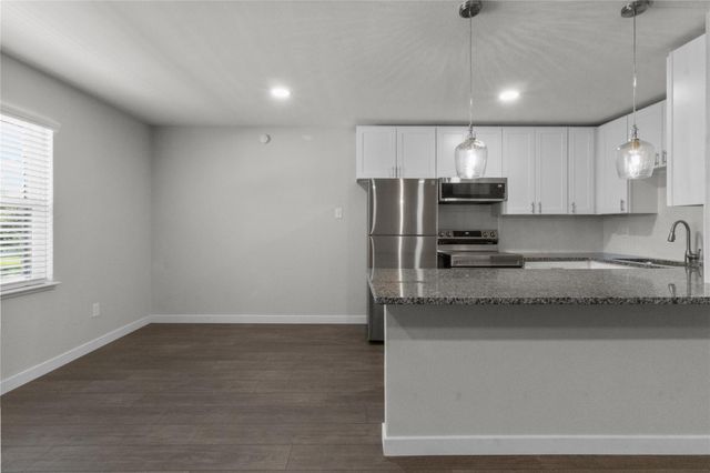 201 S Kansas Avenue, League City, TX 77573