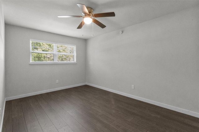 201 S Kansas Avenue, League City, TX 77573