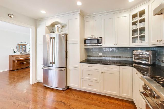 528 Cumnor Court, Deerfield, IL 60015