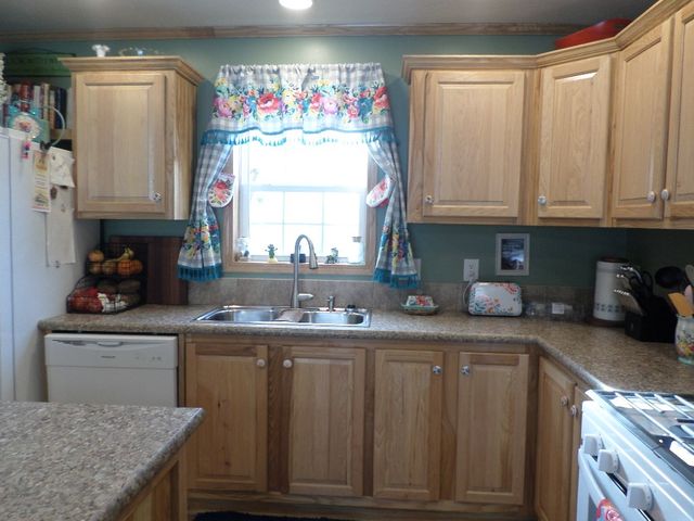 1520 PINEGROVE Way, Erie, PA 16509