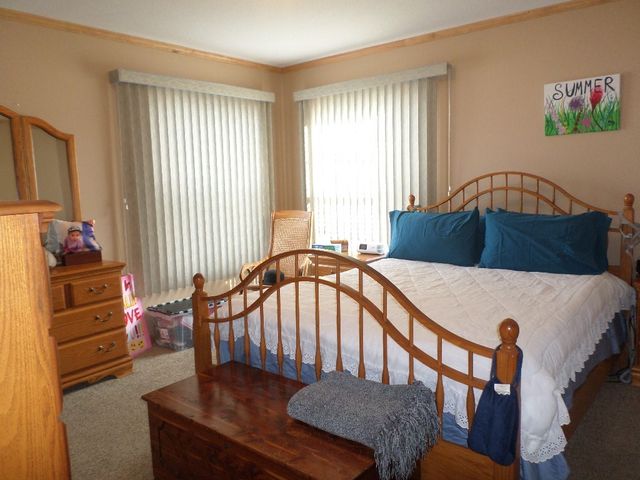 1520 PINEGROVE Way, Erie, PA 16509