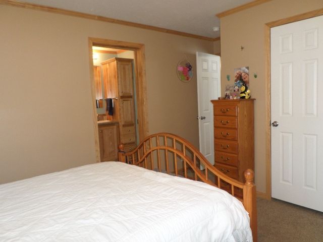 1520 PINEGROVE Way, Erie, PA 16509