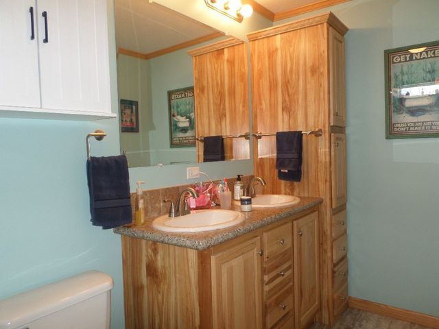 1520 PINEGROVE Way, Erie, PA 16509