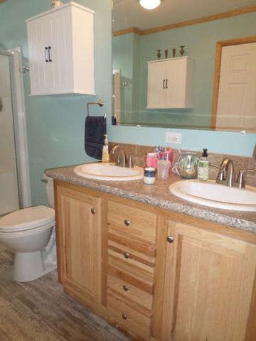 1520 PINEGROVE Way, Erie, PA 16509