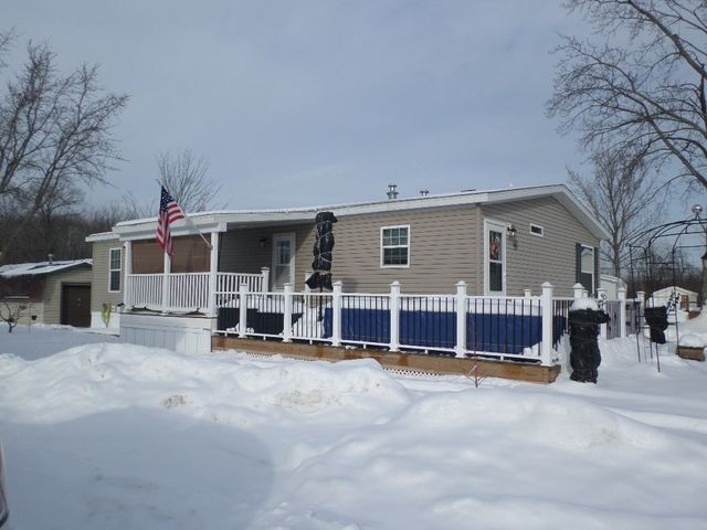 1520 PINEGROVE Way, Erie, PA 16509