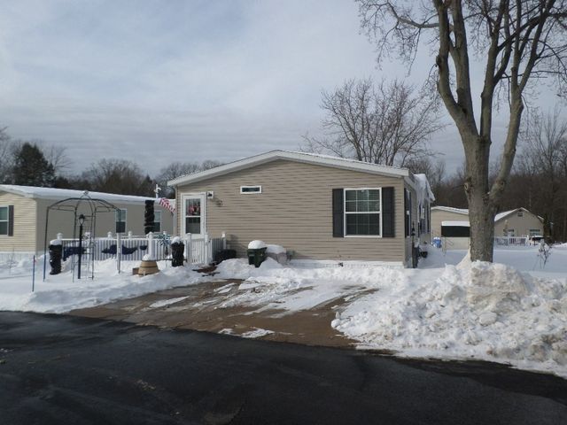 1520 PINEGROVE Way, Erie, PA 16509