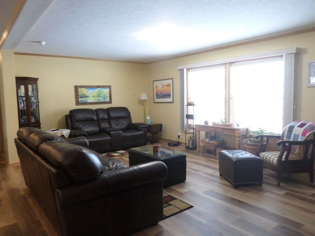 1520 PINEGROVE Way, Erie, PA 16509