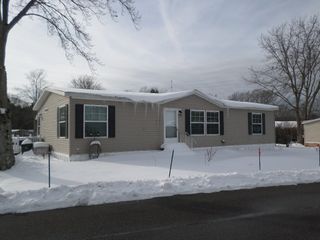 1520 PINEGROVE Way, Erie, PA 16509