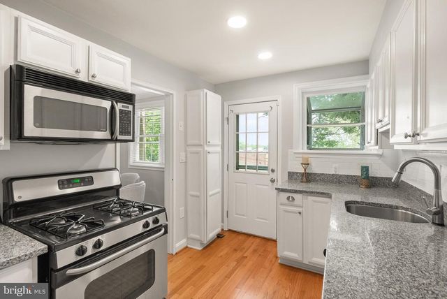 3736 KELLER AVE, Alexandria, VA 22302