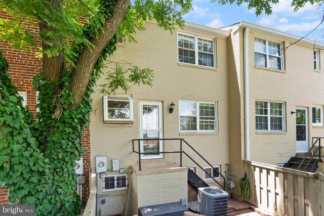 3736 KELLER AVE, Alexandria, VA 22302