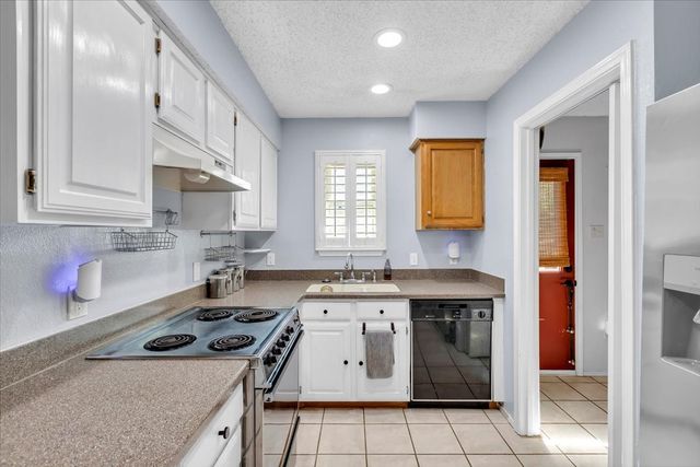 5906 Santa Fe Drive, Arlington, TX 76017
