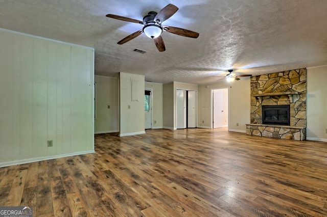 1054 Sutton Road, Hiawassee, GA 30546