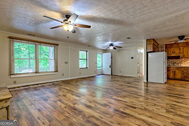 1054 Sutton Road, Hiawassee, GA 30546