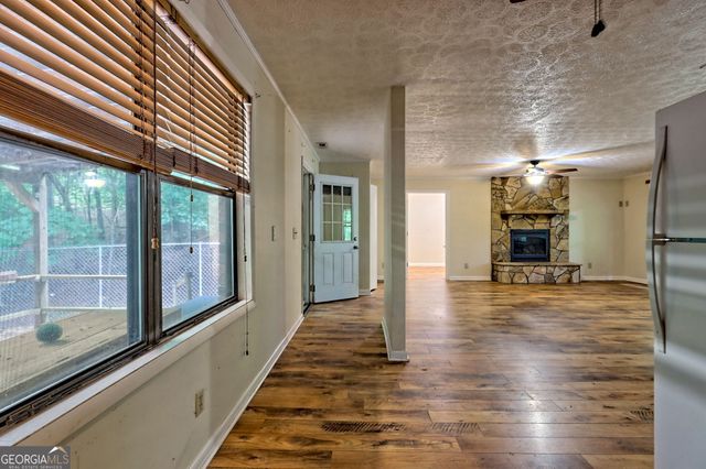 1054 Sutton Road, Hiawassee, GA 30546