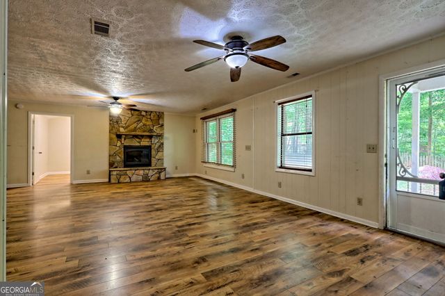 1054 Sutton Road, Hiawassee, GA 30546