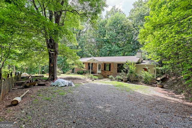 1054 Sutton Road, Hiawassee, GA 30546