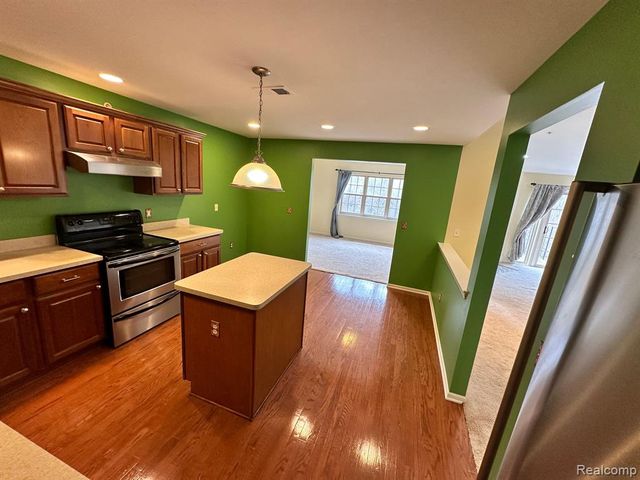 39700 Rockcrest Lane, Northville, MI 48168