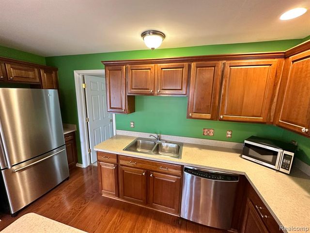39700 Rockcrest Lane, Northville, MI 48168