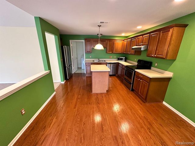 39700 Rockcrest Lane, Northville, MI 48168