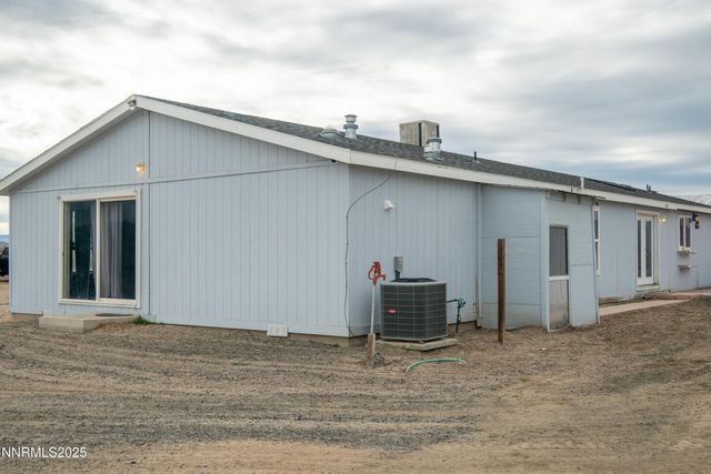 3250 E 4th Street, Silver Springs, NV 89429