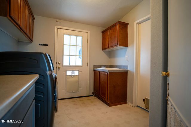 3250 E 4th Street, Silver Springs, NV 89429