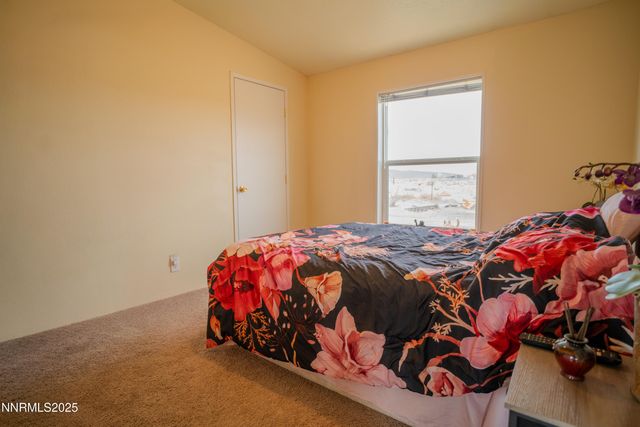 3250 E 4th Street, Silver Springs, NV 89429